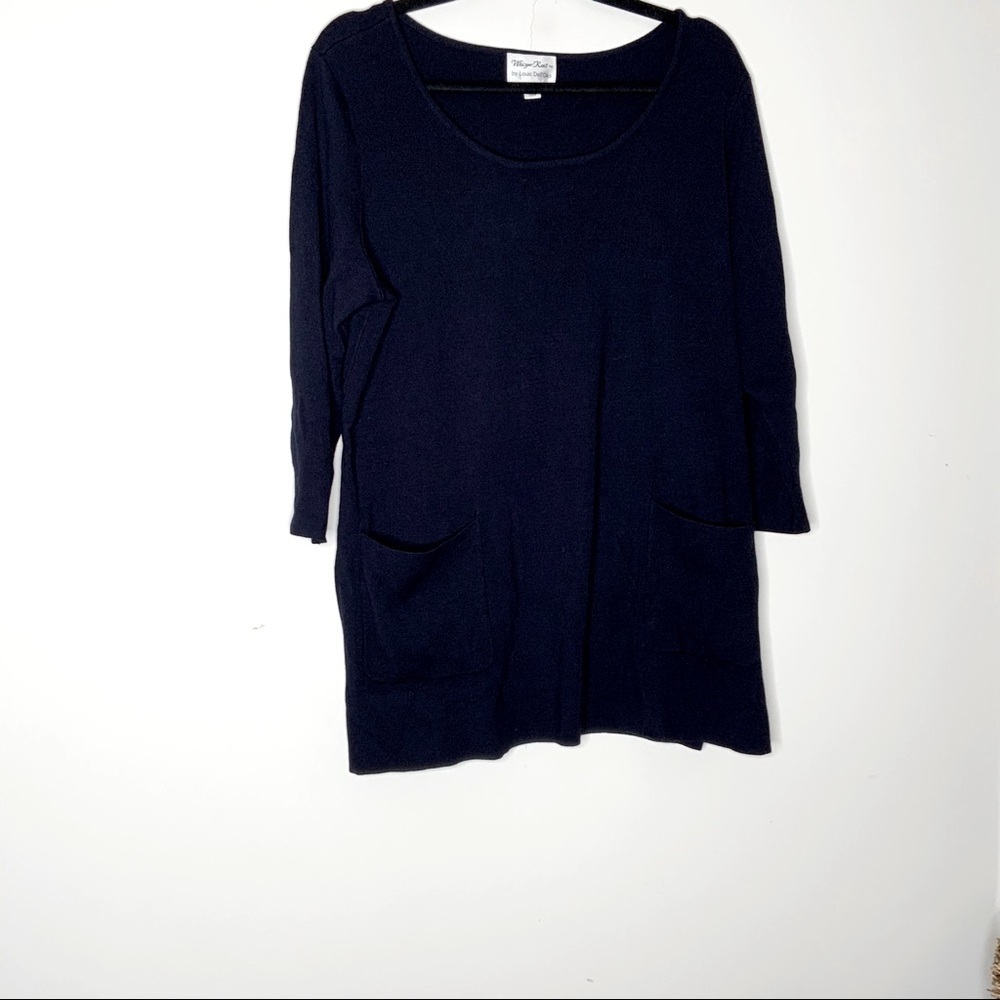 Whisper KNIT BY Louis Dell’Olio navy blue blouse.